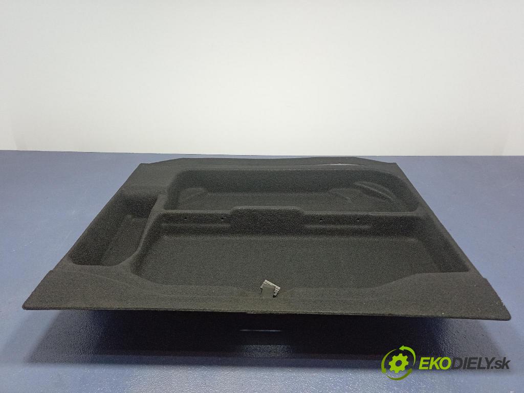 Mercedes S-klasa 2011 koberec do auta A2216901441