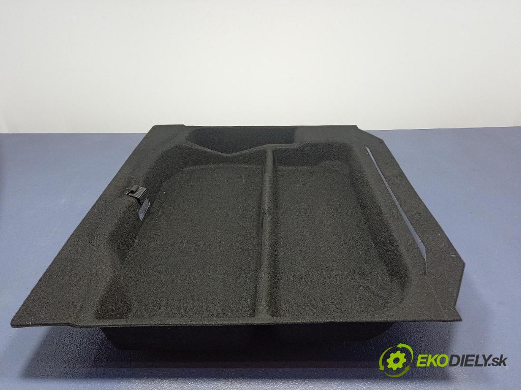 Mercedes S-klasa 2011 koberec do auta A2216901441