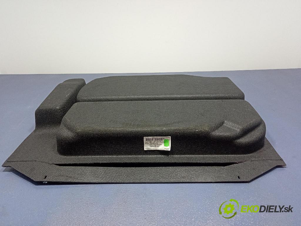 Mercedes S-klasa 2011 koberec do auta A2216901441