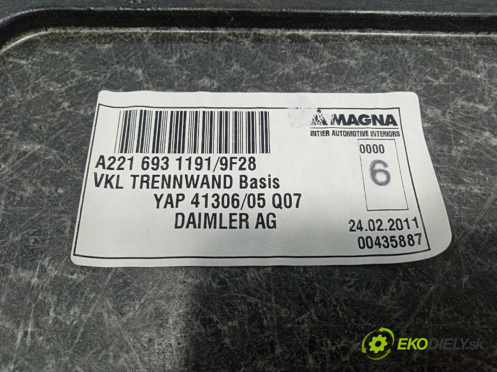 Mercedes S-klasa 2011 koberec do auta A2216931191