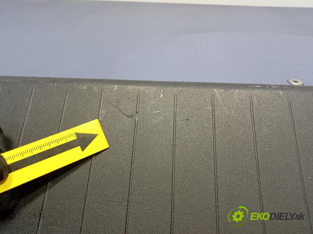 Mercedes S-klasa 2011 lišta kufra: A2216900041