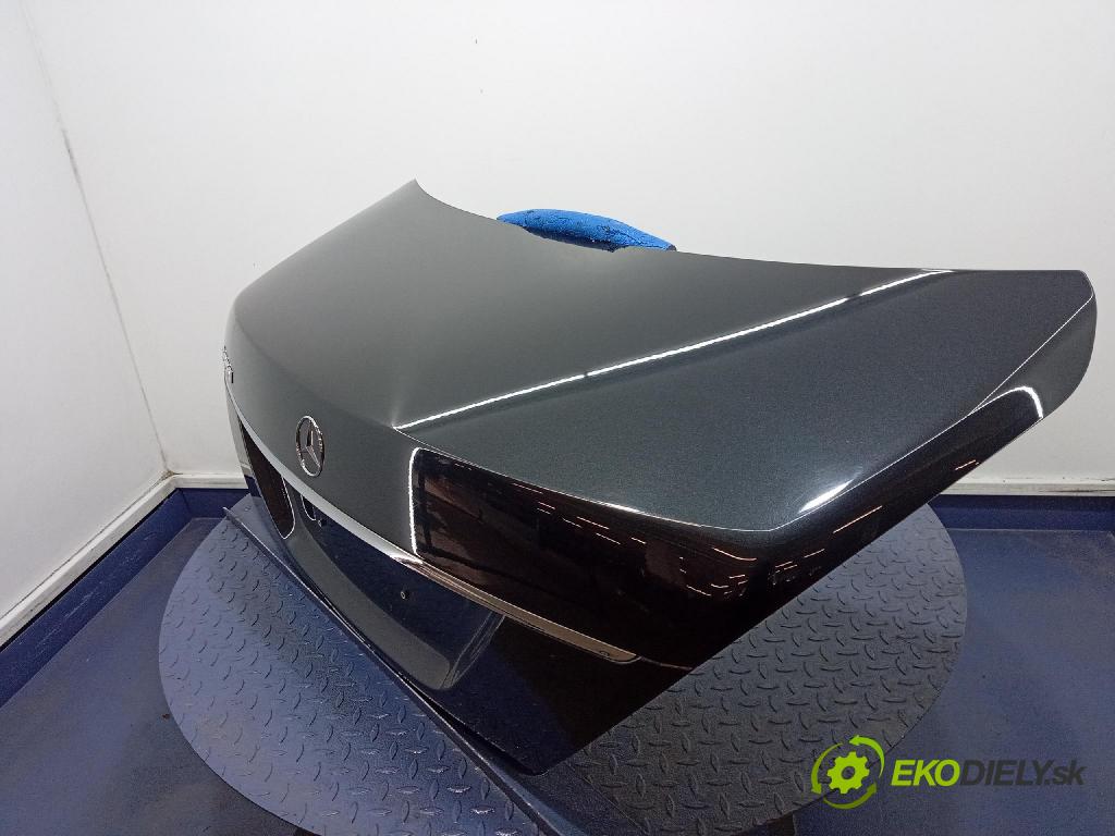 Mercedes S-klasa 2011 zadna dveře kufra: kufra: