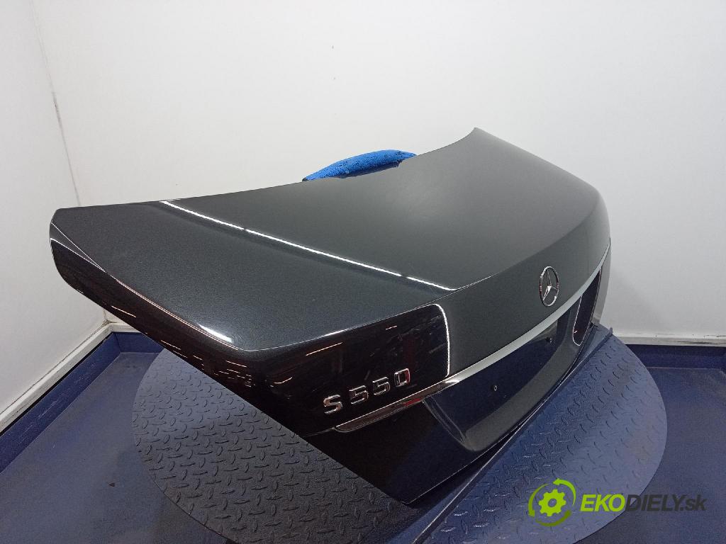 Mercedes S-klasa 2011 zadna dveře kufra: kufra: