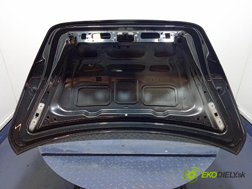 Mercedes S-klasa 2011 zadna dveře kufra: kufra: 