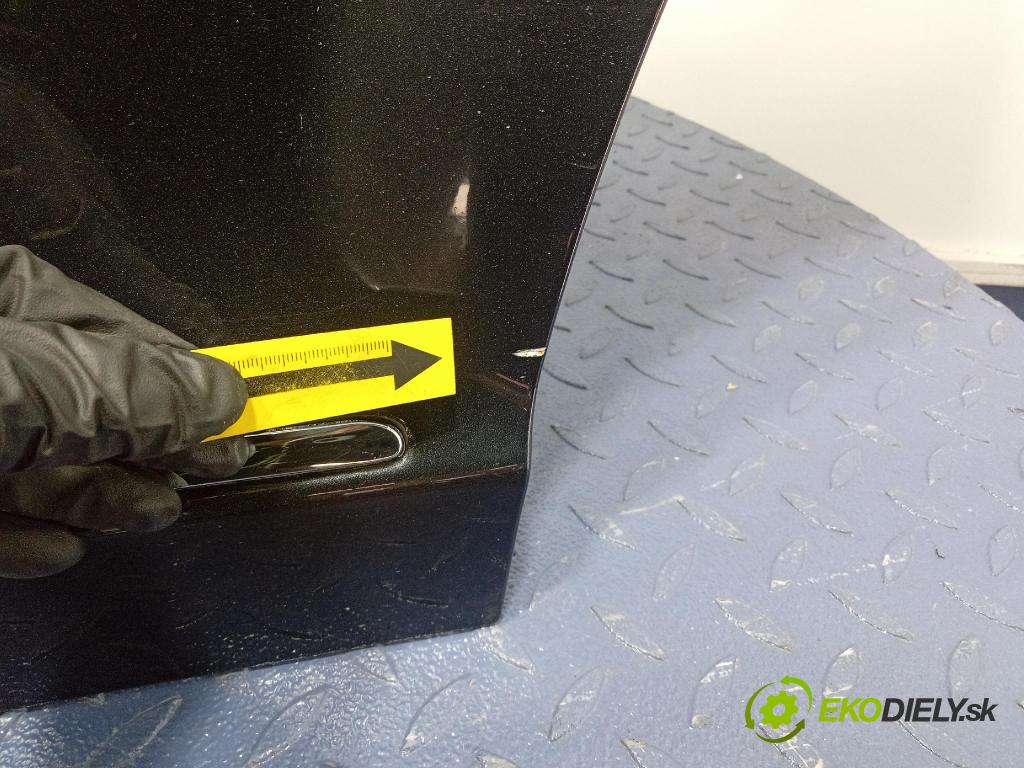 Mercedes S-klasa 2011 dvere zad Vľavo: