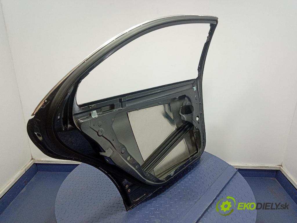 Mercedes S-klasa 2011 dvere zad Vľavo: