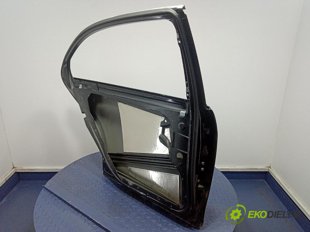 Mercedes S-klasa 2011 dvere zad Vľavo: 