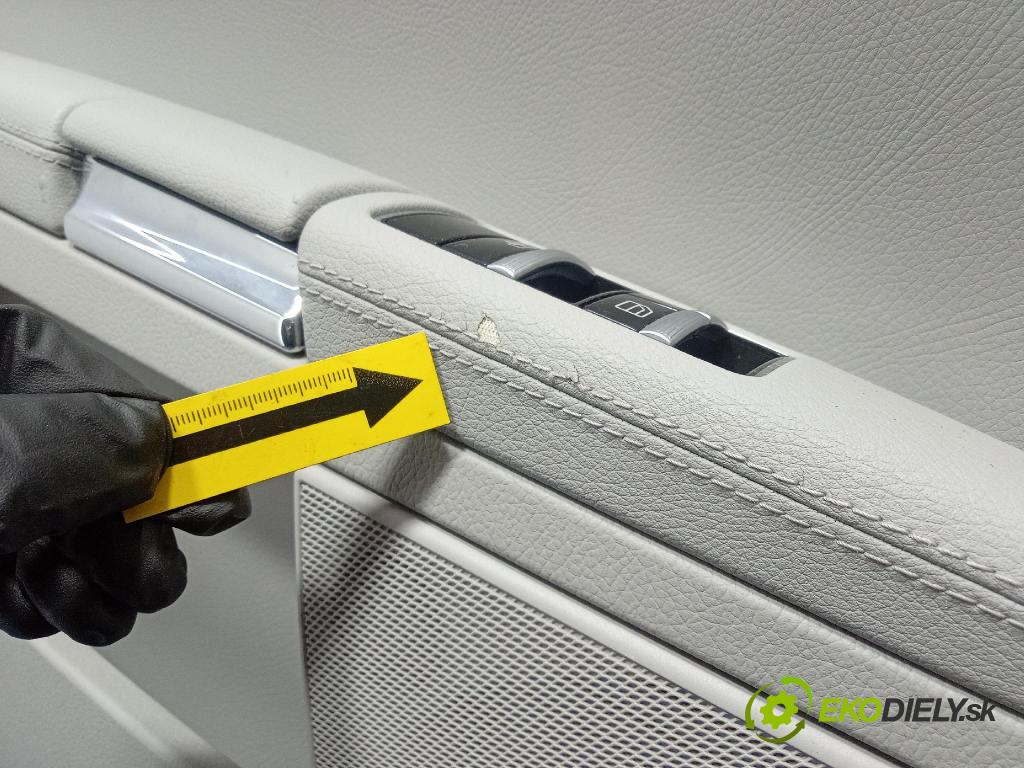 Mercedes S-klasa 2011 Čalounictví: dvere zad Prava: