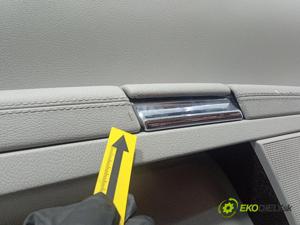 Mercedes S-klasa 2011 Čalounictví: dvere zad Prava: