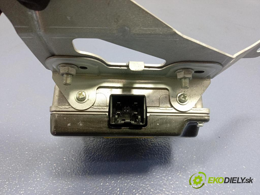 Mercedes S-klasa 2011 střídač: A1669820020