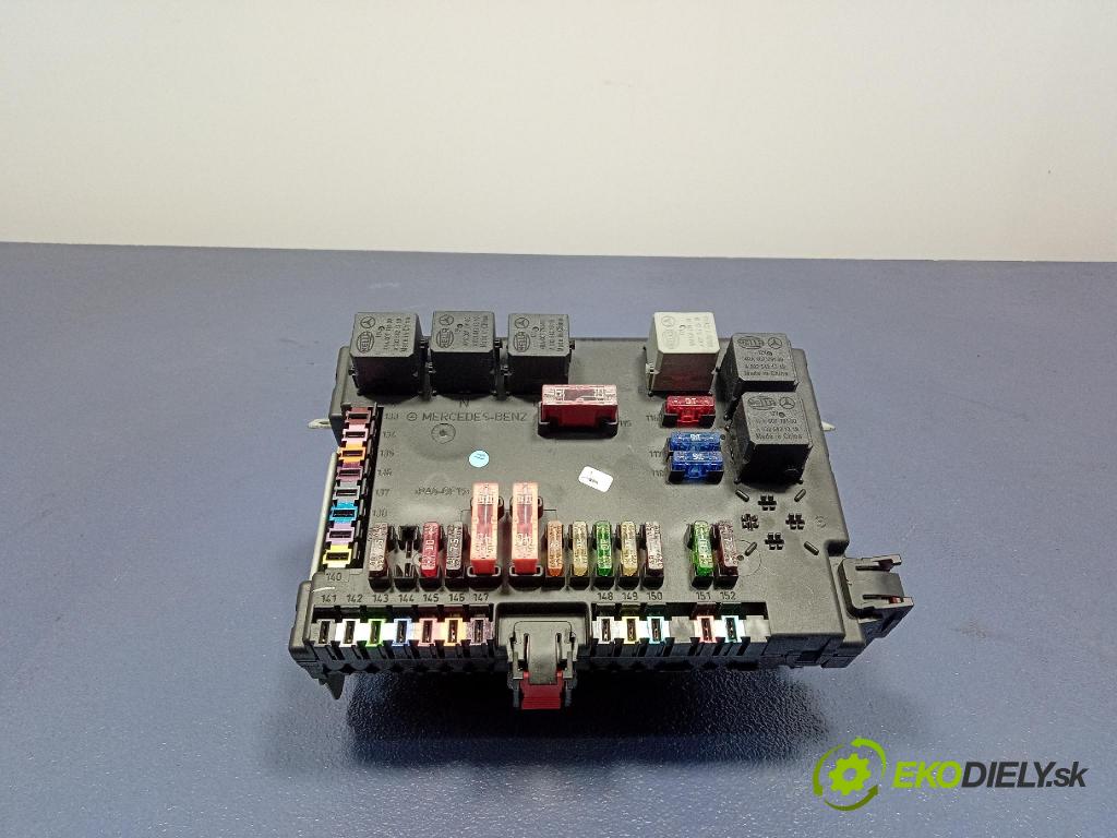 Mercedes S-klasa 2011 skrinka Poistky: A2219006902