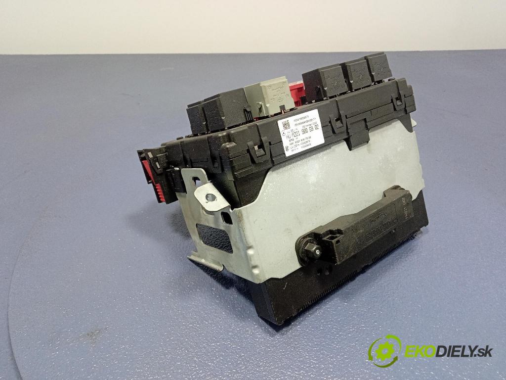 Mercedes S-klasa 2011 skrinka Poistky: A2219006902