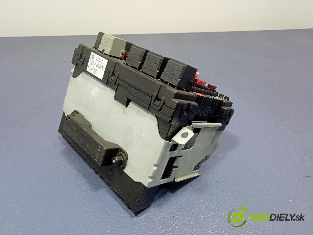 Mercedes S-klasa 2011 skrinka Poistky: A2219006902