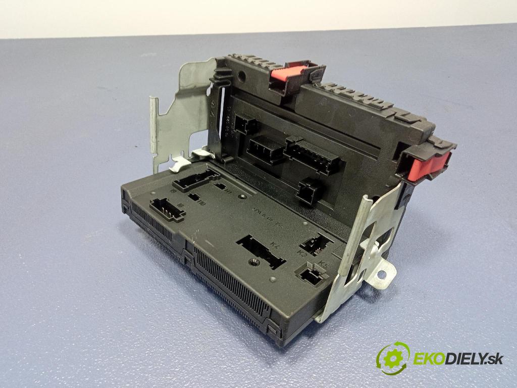 Mercedes S-klasa 2011 skrinka Poistky: A2219006902