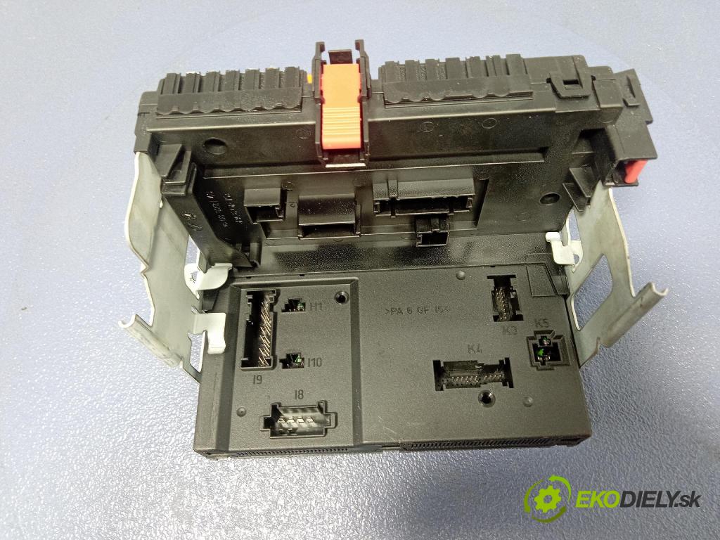 Mercedes S-klasa 2011 skrinka Poistky: A2219006902