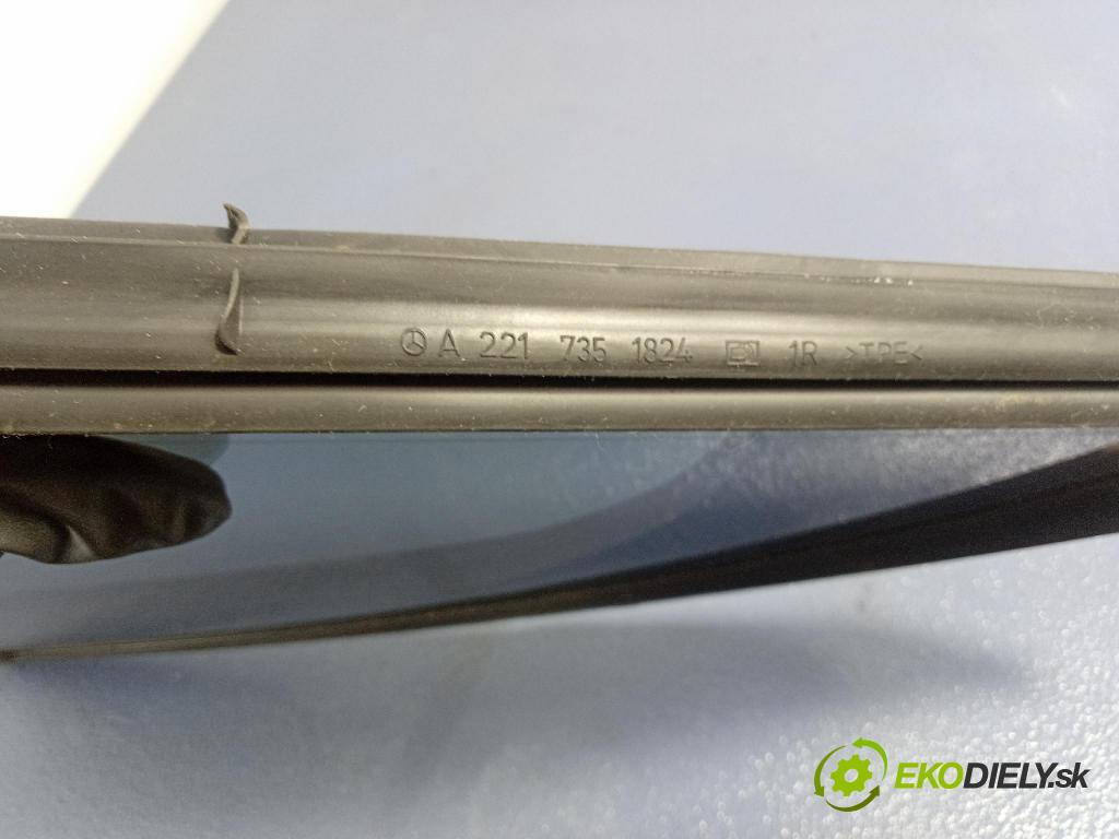 Mercedes S-klasa 2011 sklo dvere zad Prava: