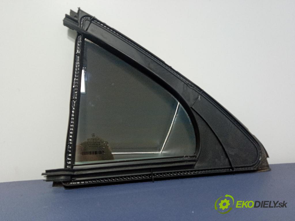 Mercedes S-klasa 2011 sklo dvere zad Prava: 