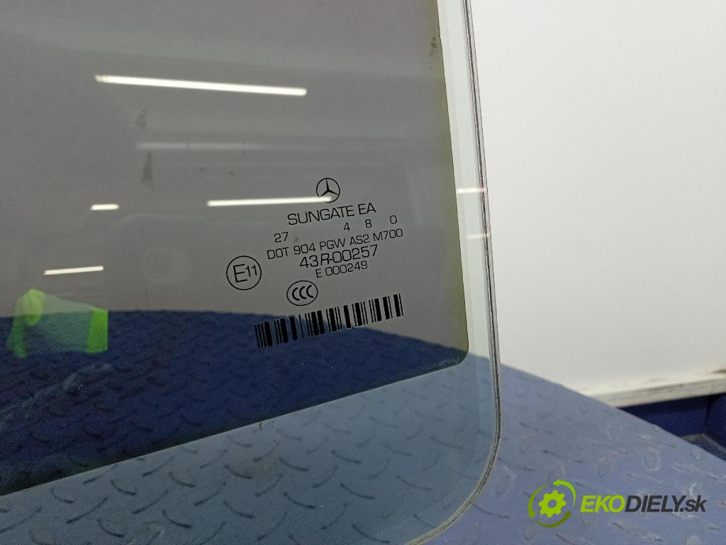 Mercedes S-klasa 2011 sklo dvere zad ľavé