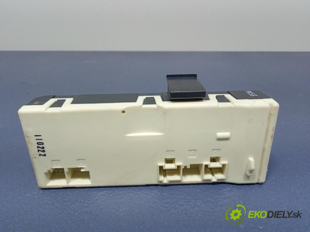 Mercedes S-klasa 2011 riadiaca jednotka A2218703995