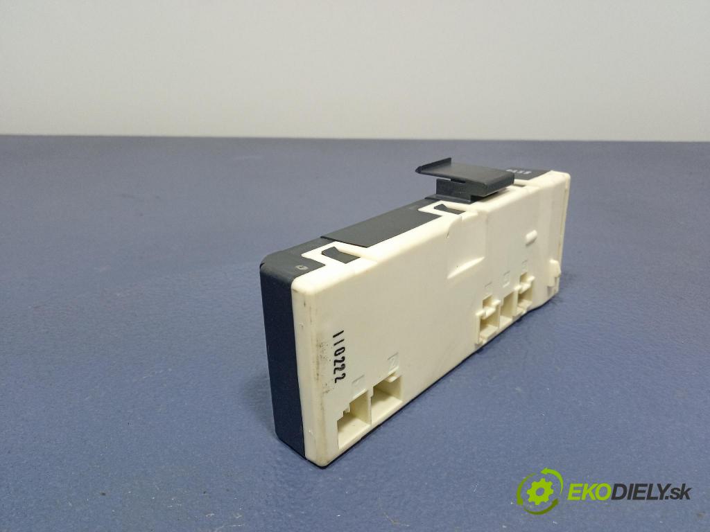 Mercedes S-klasa 2011 riadiaca jednotka A2218703995