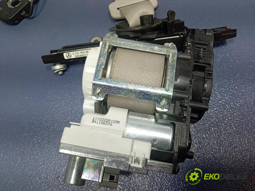 Mercedes S-klasa 2011 Pásy: Bezpečnosť: x A2218600086