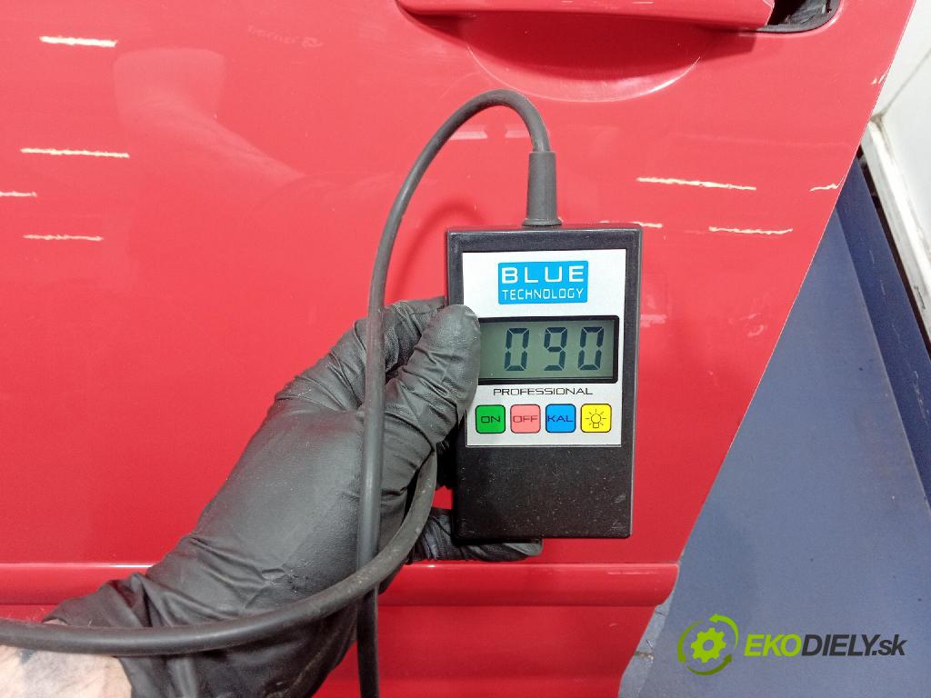 Vw Golf 2006 dvere Predné Vľavo: