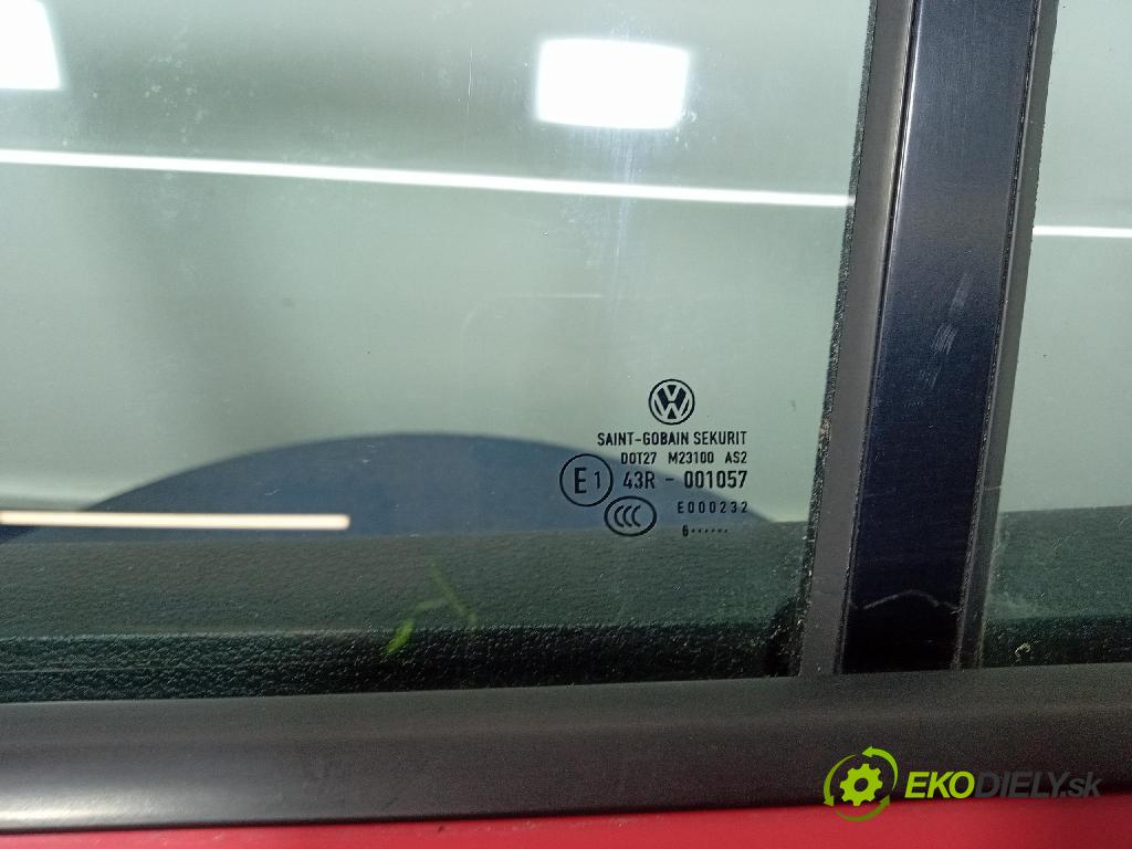 Vw Golf 2006 dvere zad Vľavo: