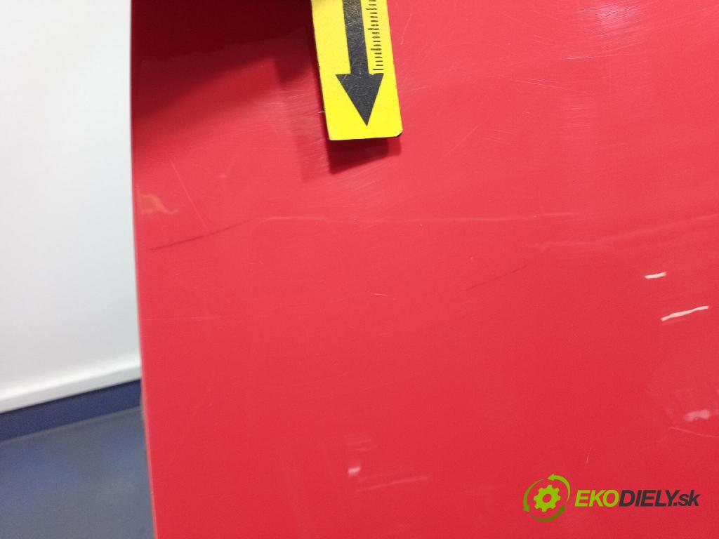 Vw Golf 2006 dvere zad Vľavo: