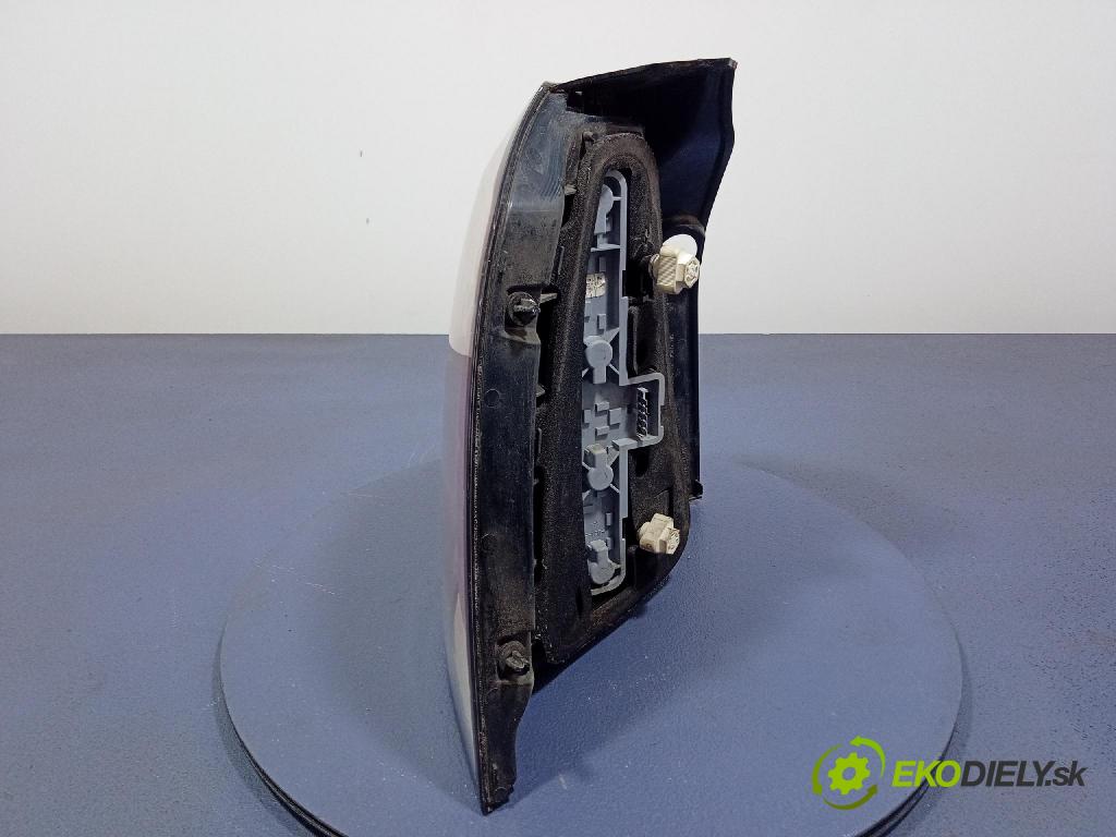 Opel Zafira 2006 světlo Zad: Práva: Mimo: 13252448