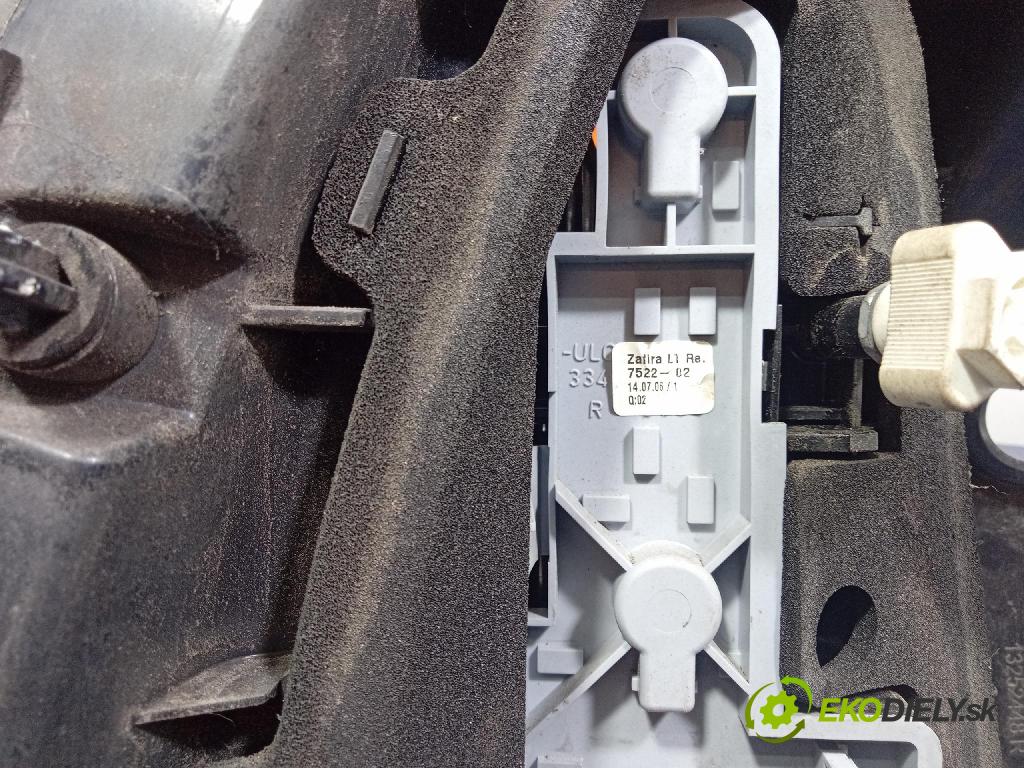 Opel Zafira 2006 světlo Zad: Práva: Mimo: 13252448