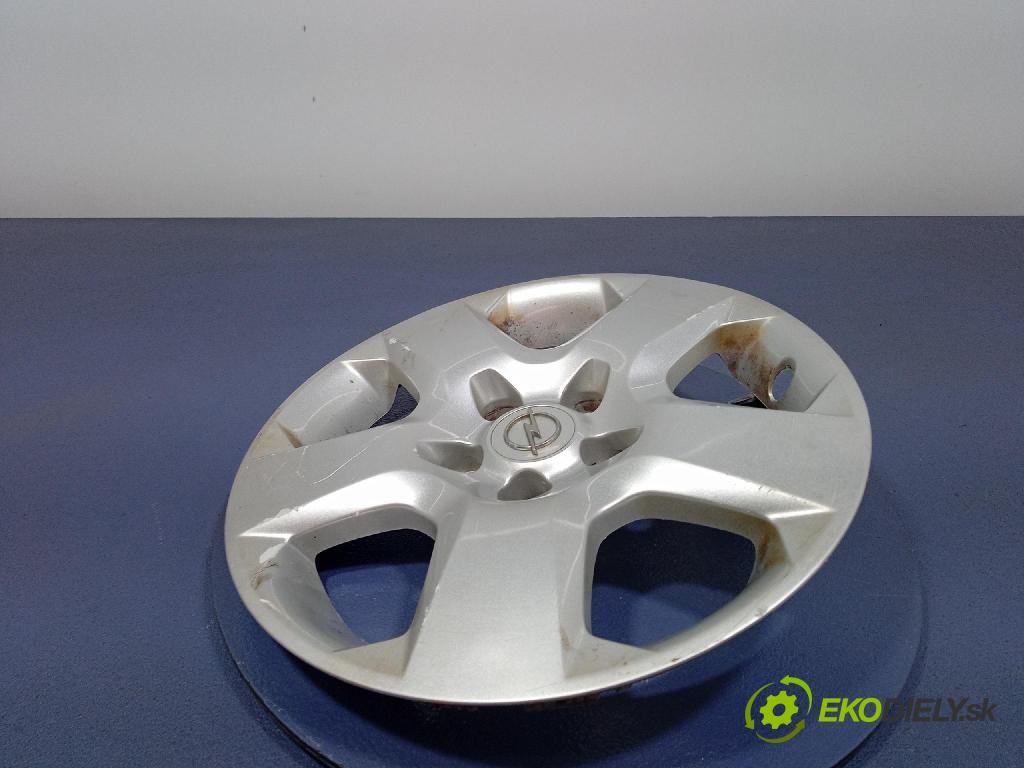 Opel Zafira 2006 puklica kola: 13198634