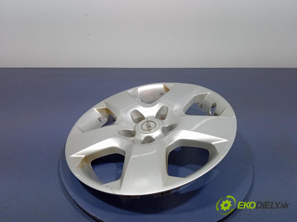 Opel Zafira 2006 puklica kola: 13198634