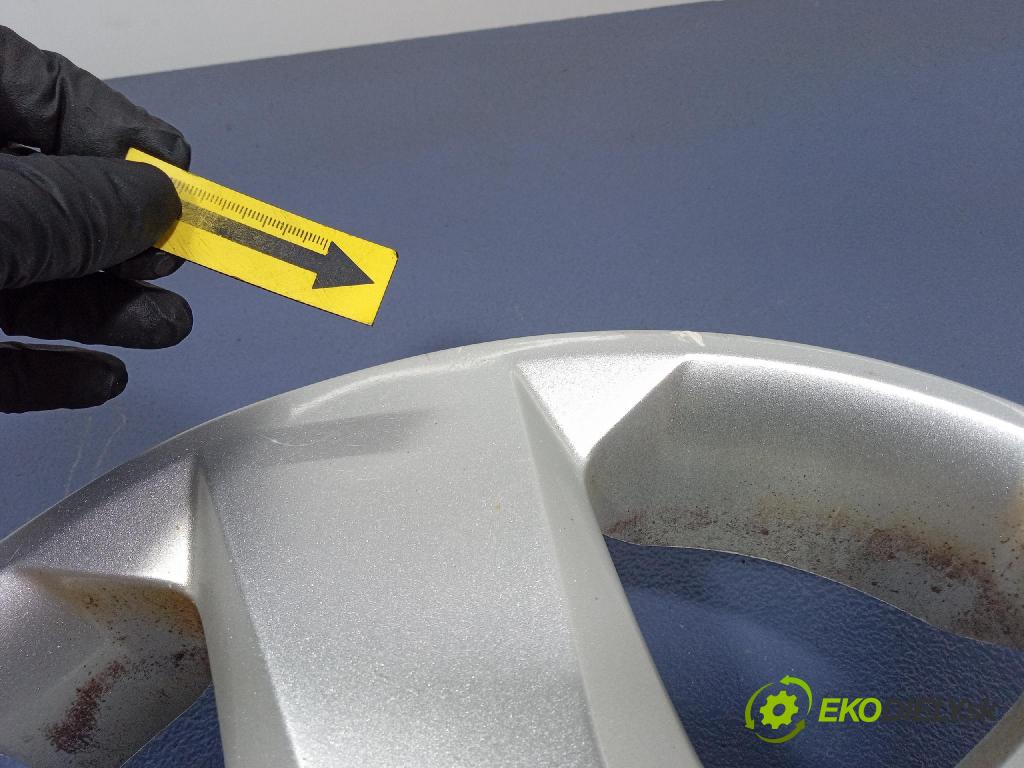 Opel Zafira 2006 puklica kola: 13198634