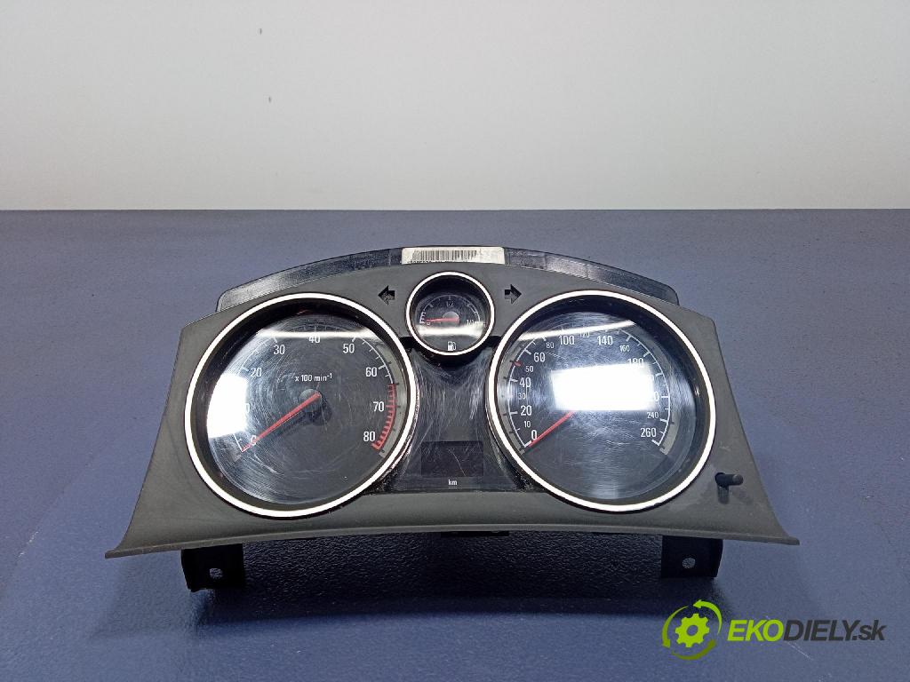 Opel Zafira 2006 řídící jednotka Motor: 12992406