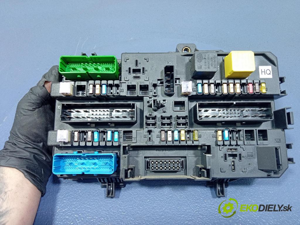 Opel Zafira 2006 řídící jednotka Motor: 12992406