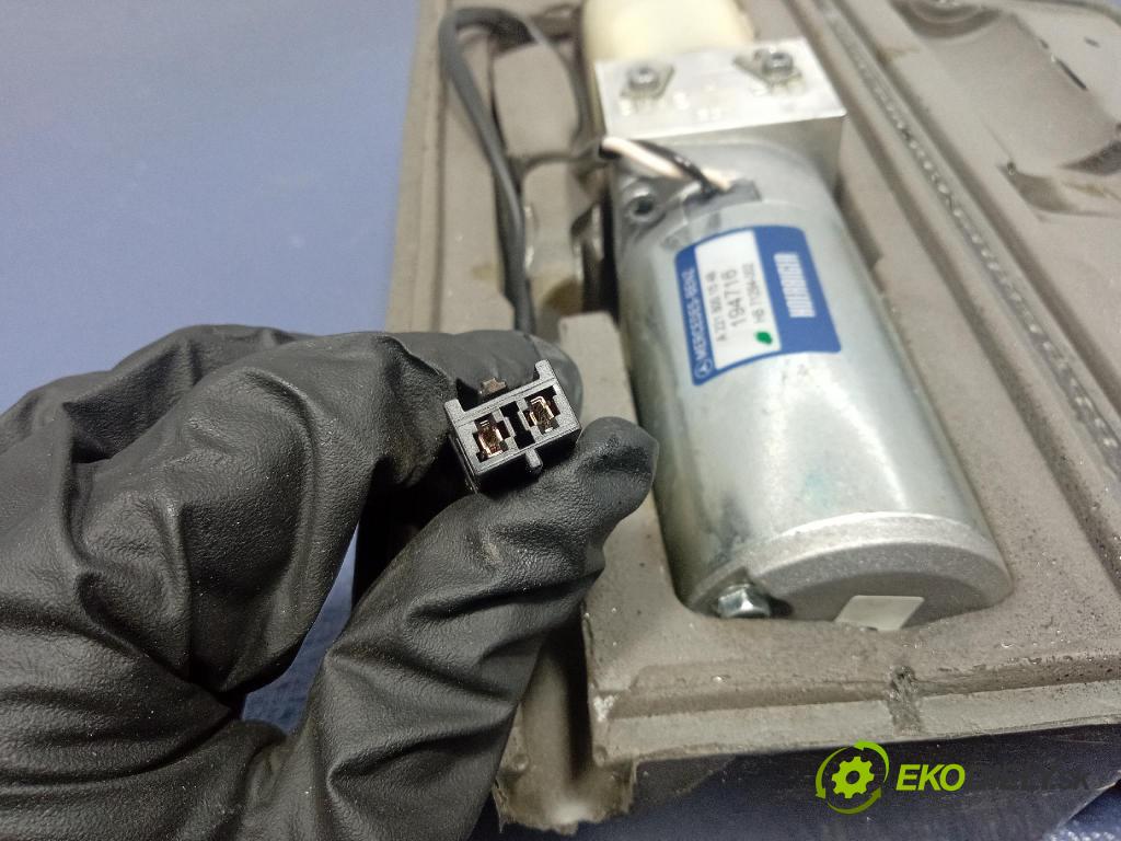 Mercedes S-klasa 2011 čerpadlo Hydraulicky: A2218001548