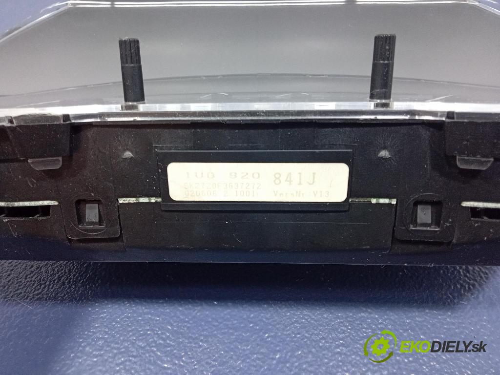 Skoda Octavia 2002 prístrojovka/ budíky 1U0920841J