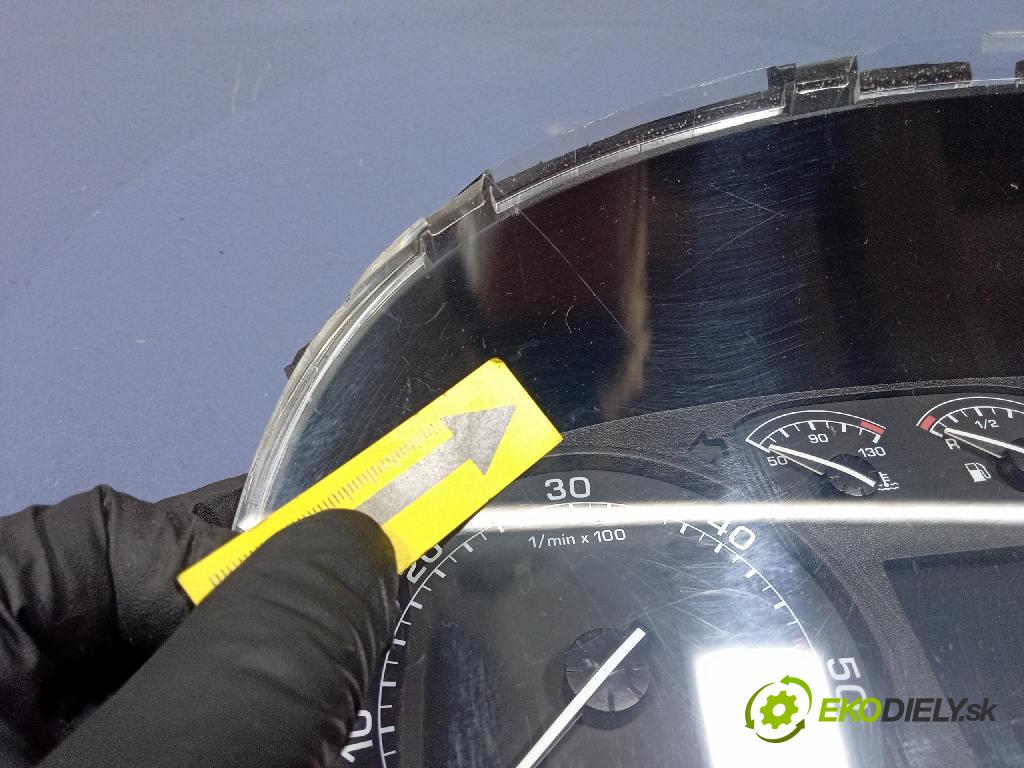 Skoda Octavia 2002 prístrojovka/ budíky 1U0920841J