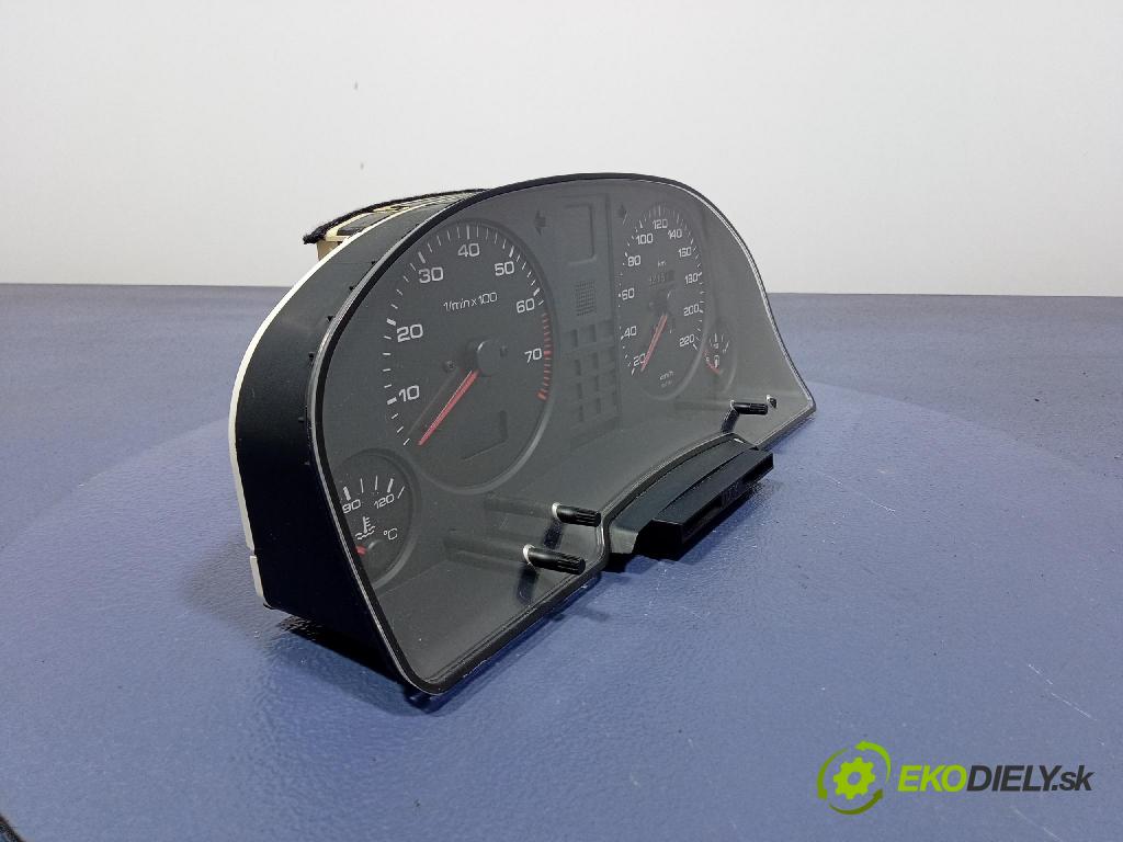 Audi 80 1994 prístrojovka/ budíky 893919067AP