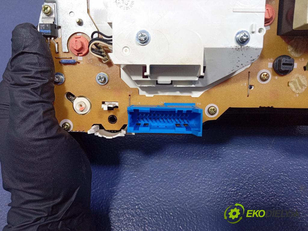 Audi 80 1994 prístrojovka/ budíky 893919067AP