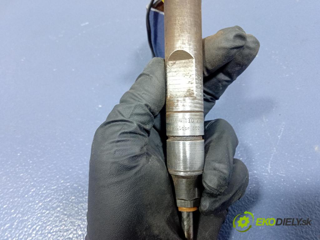 Volvo S70/V70 1998 vstřikovač 074130202B