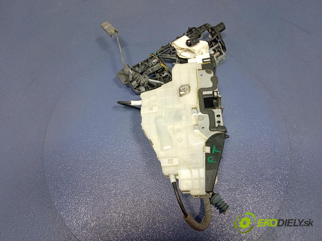 Mercedes S-klasa 2011 zámek dveře Zad: v pravo: 450811631R