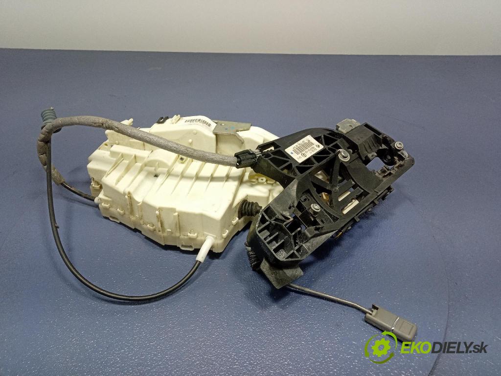 Mercedes S-klasa 2011 zámek dveře Zad: v pravo: 450811631R