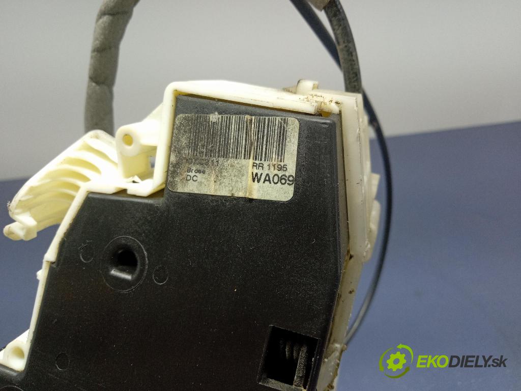 Mercedes S-klasa 2011 zámek dveře Zad: v pravo: 450811631R