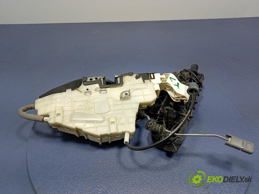 Mercedes S-klasa 2011 zámek dveře Zad: Levý: 450711631L