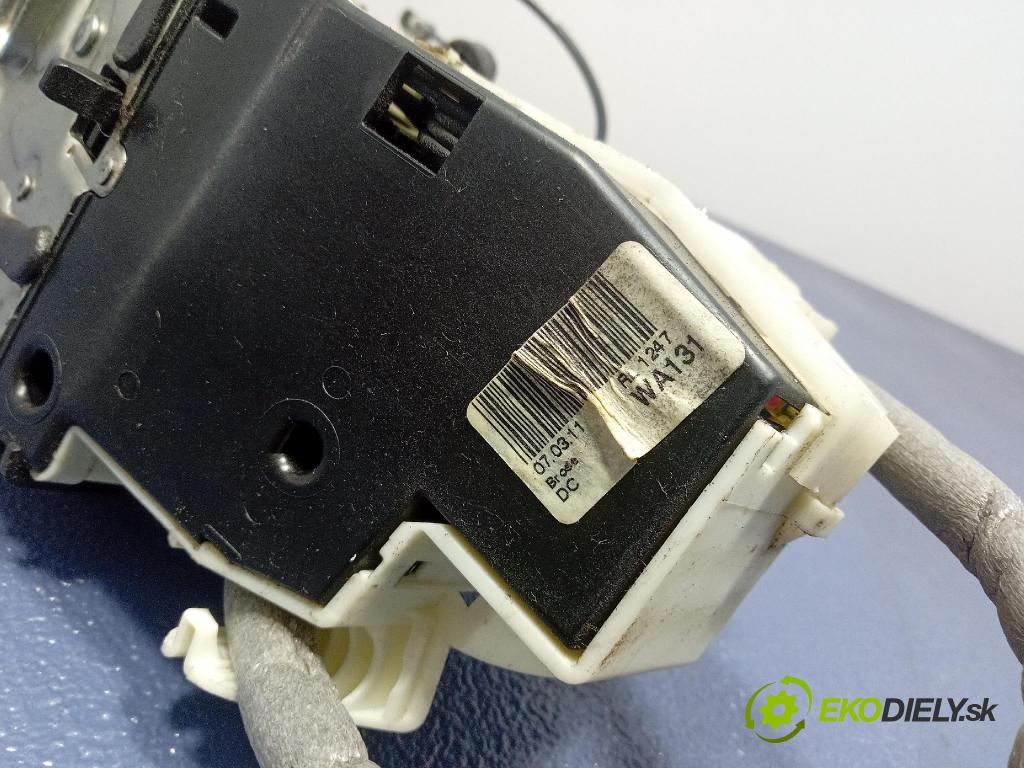 Mercedes S-klasa 2011 zámek dveře Zad: Levý: 450711631L