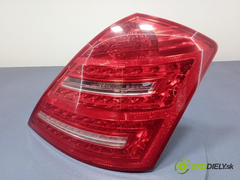 Mercedes S-klasa 2011 svetlo / reflektor zad Prava: Vonkajsia: A2218201464