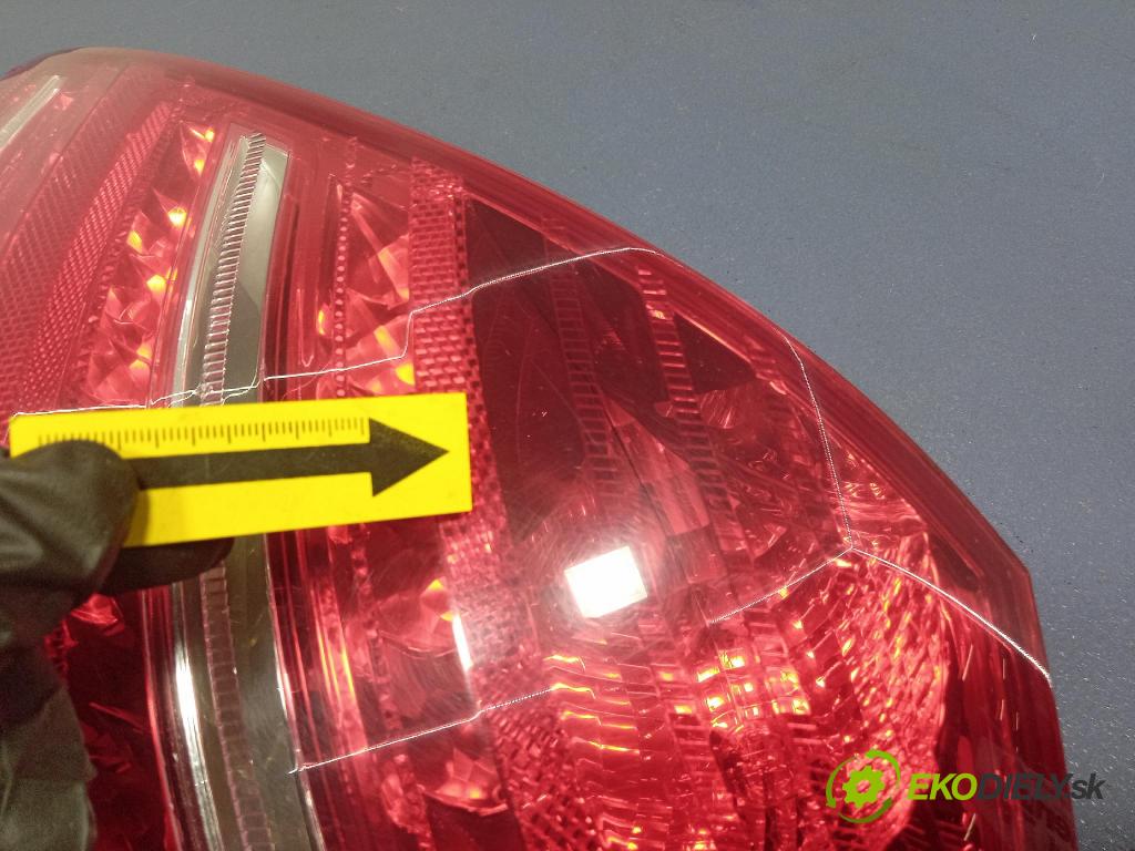 Mercedes S-klasa 2011 svetlo / reflektor zad Prava: Vonkajsia: A2218201464