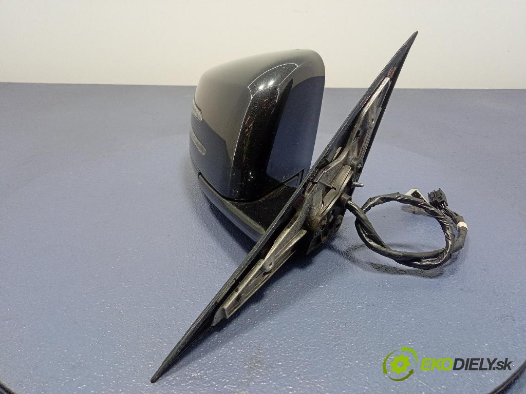 Mercedes S-klasa 2011 zrkadlo pravé
