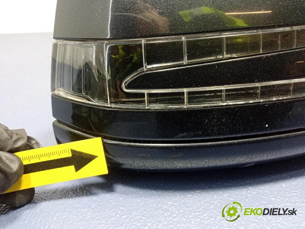 Mercedes S-klasa 2011 zrkadlo pravé